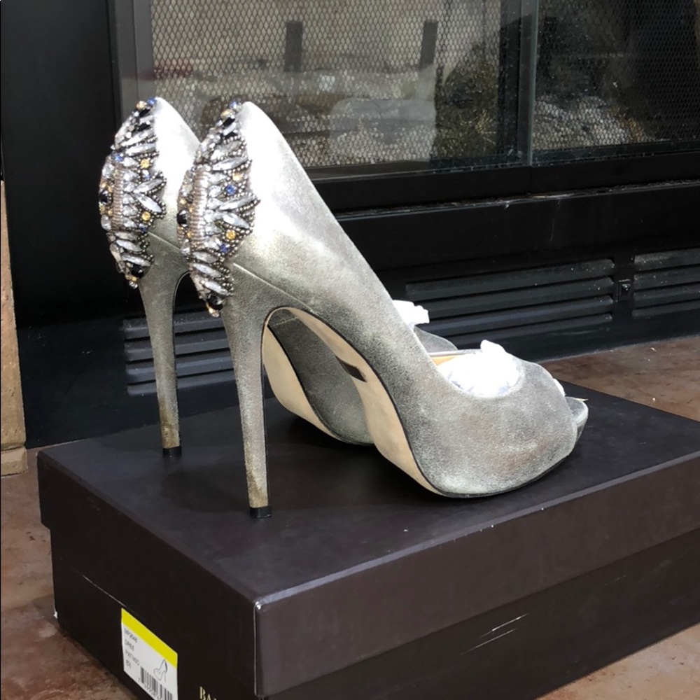 Badgle Mischka open toe heels